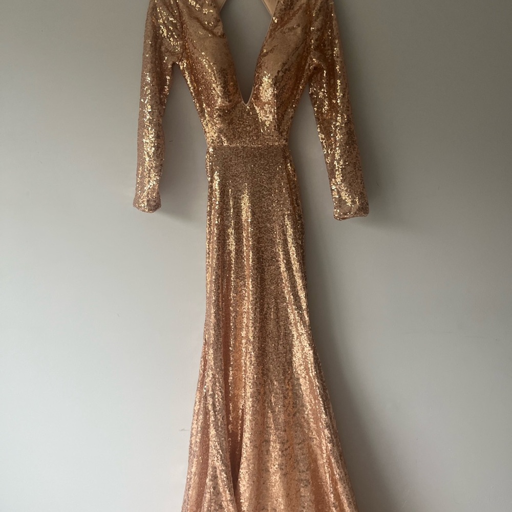 Elegant Gold Sequin Evening Gown